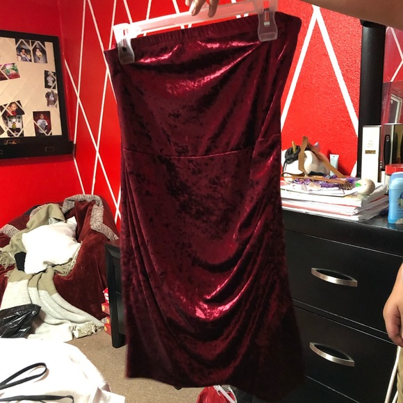 Dress - Picture 1 of 2
